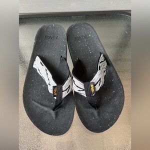 Teva Women’s Reflip Waves Flip Flops Sz 8